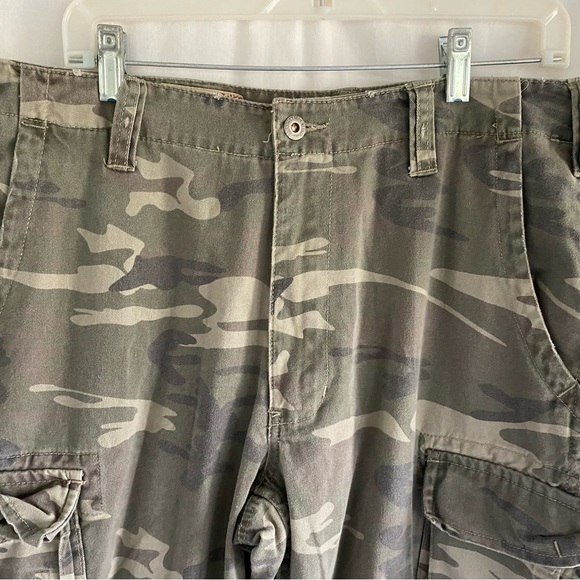 Men’s Military Camo Hunting pants 34” x 32” Quality Apparel Outfitters - Picture 2 of 9